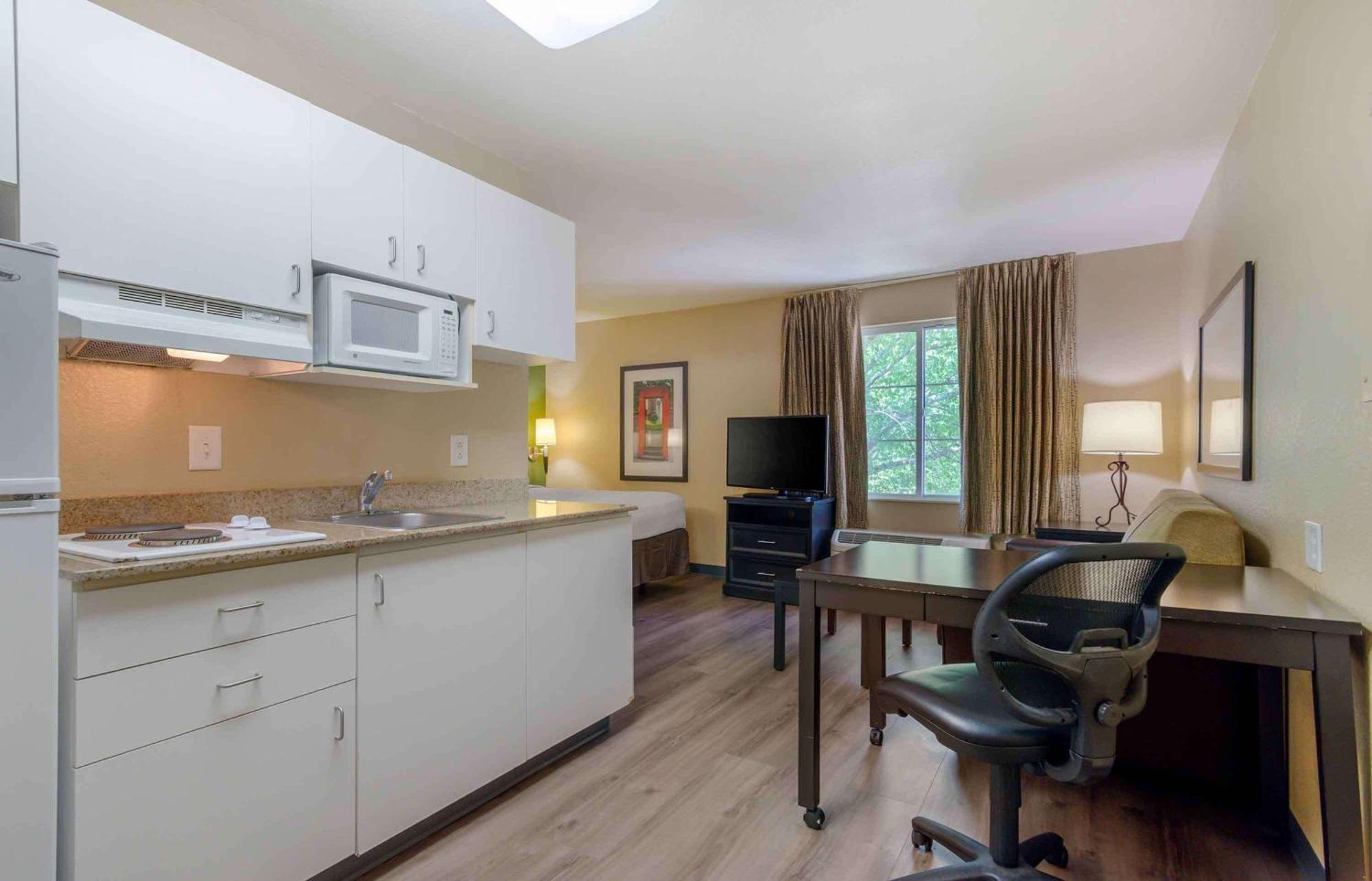 Extended Stay America Select Suites - Atlanta - Perimeter - Peachtree Dunwoody Exterior photo