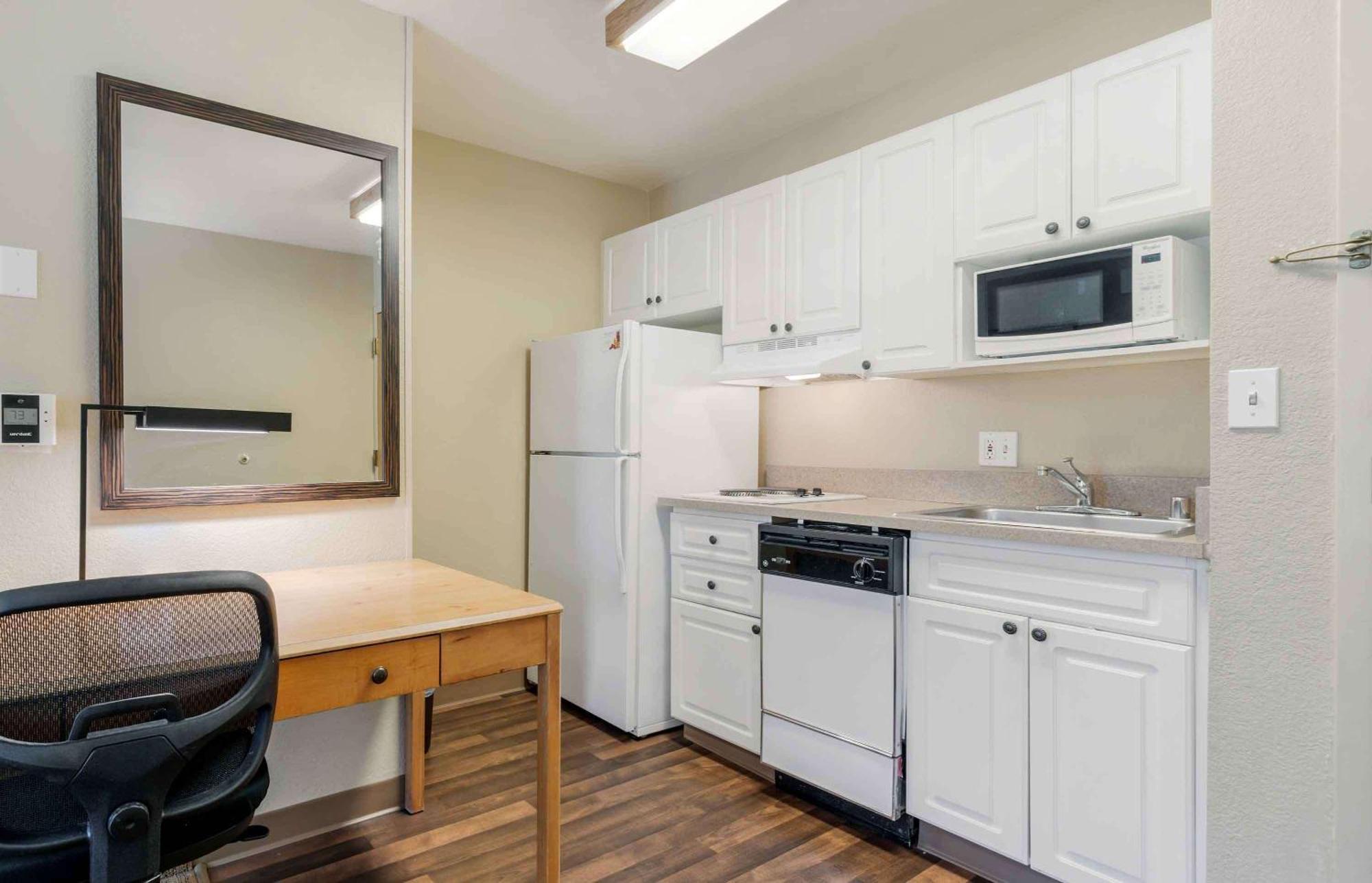 Extended Stay America Select Suites - Atlanta - Perimeter - Peachtree Dunwoody Exterior photo
